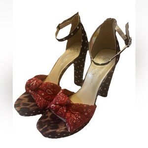 Jessica Simpson RARE OUT OF STOCK VINATGE Islyn Ankle-Strap Platform Size 9